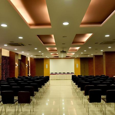 בהוי Hotel Prince Residency מראה חיצוני תמונה