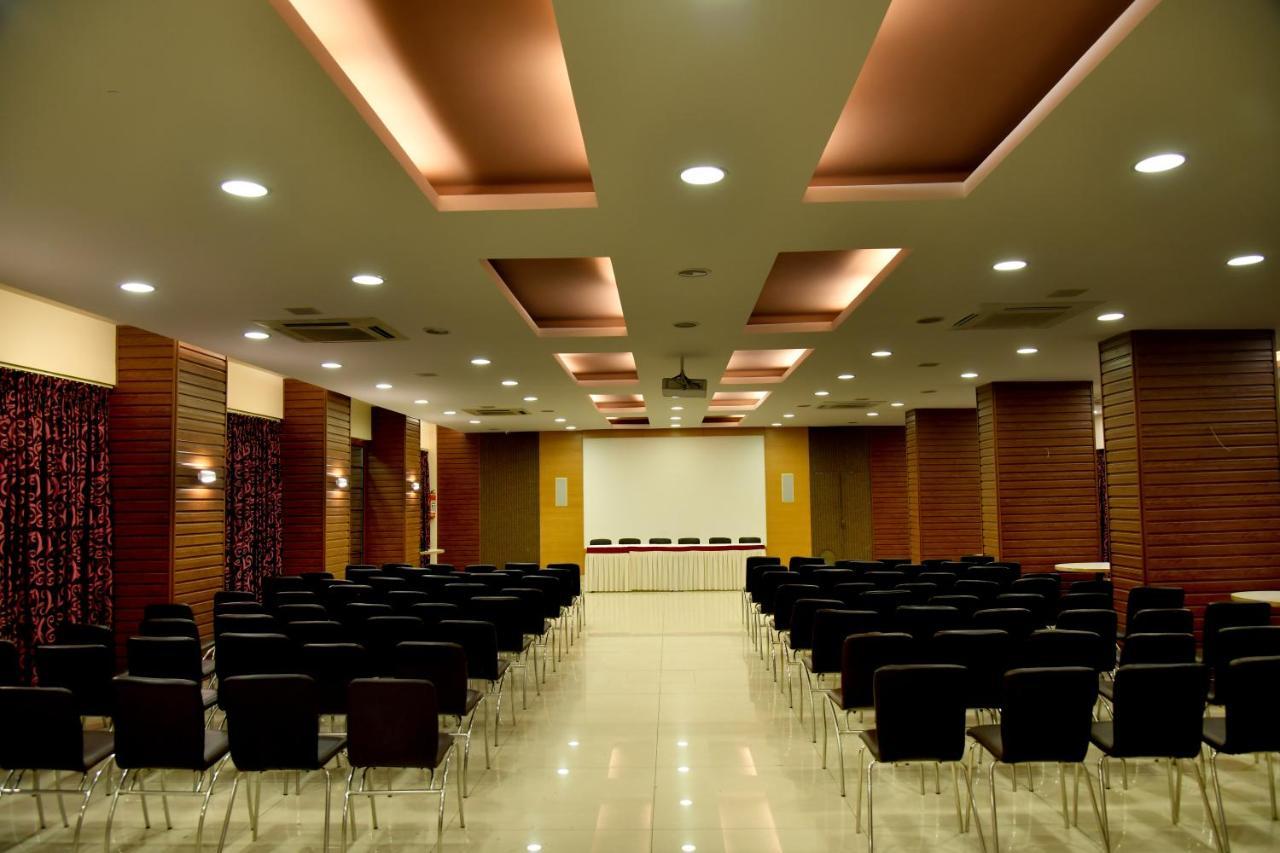 בהוי Hotel Prince Residency מראה חיצוני תמונה