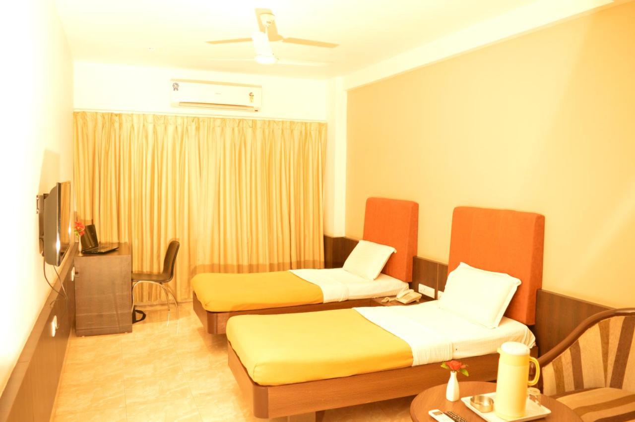 בהוי Hotel Prince Residency מראה חיצוני תמונה